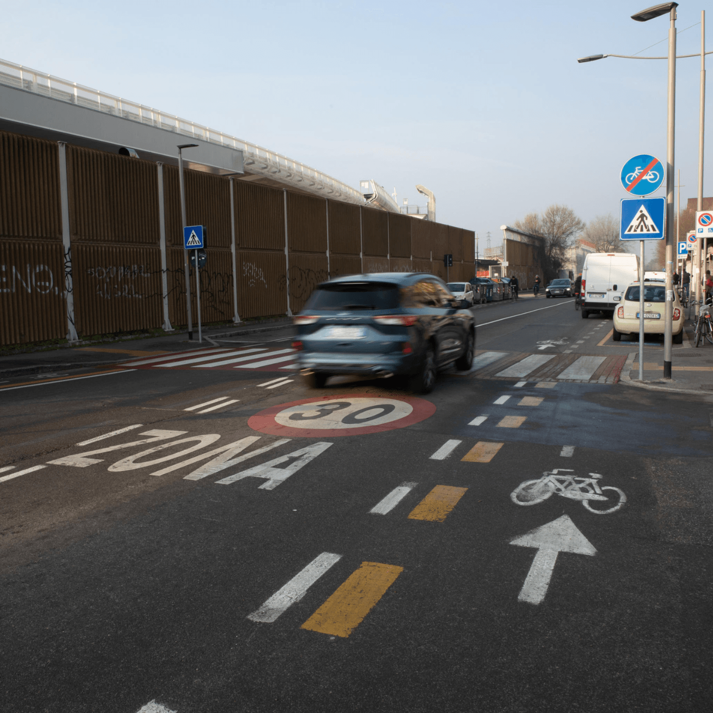 Il Tar accoglie il ricorso dei taxisti e cancella i 30 km all’ora a Bologna