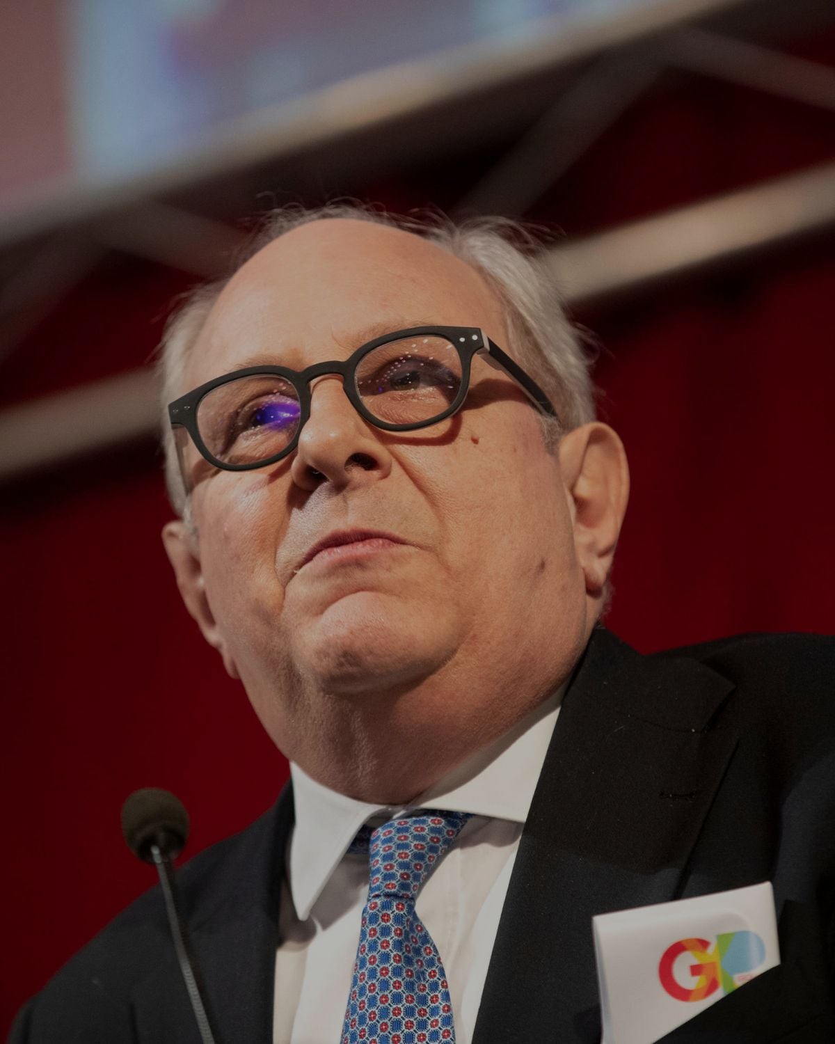 Mario Giro Banner Mobile