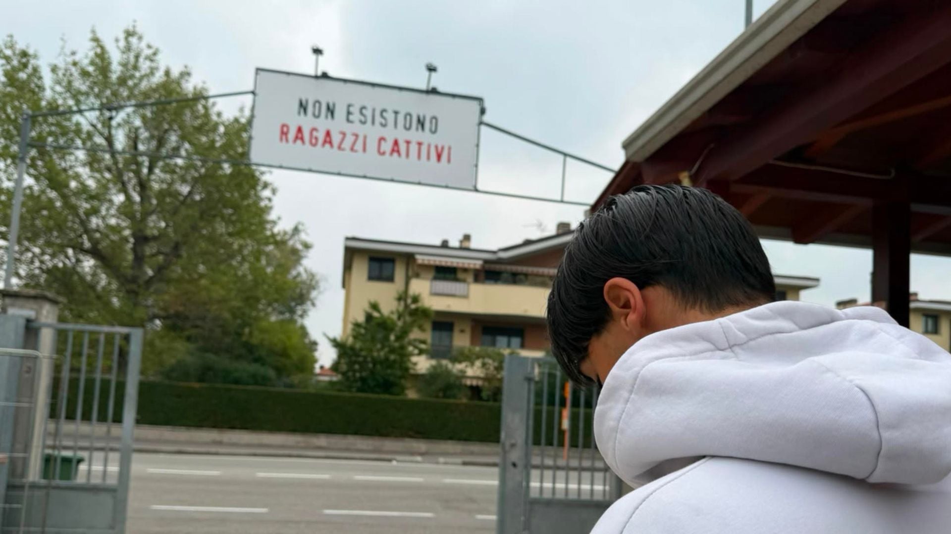 Ingresso della comunità Kairos di don Claudio Burgio a Milano