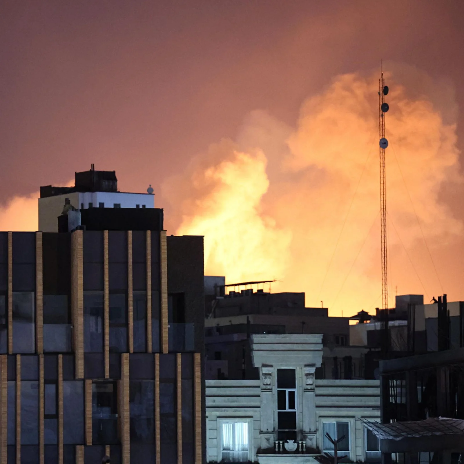 In Iran il regime si riorganizza mentre i Paesi del Golfo, divisi, valutano i prossimi passi