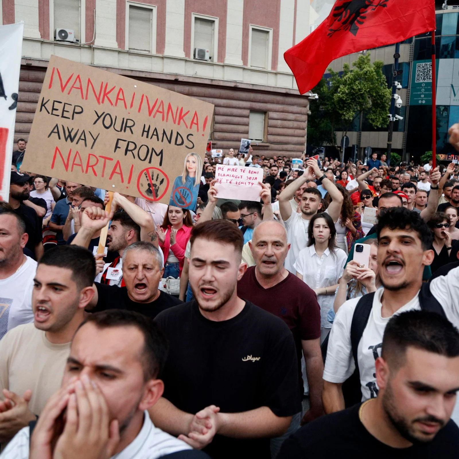 In Albania esplode la rabbia contro il resort di lusso di Jared Kushner, il genero di Trump