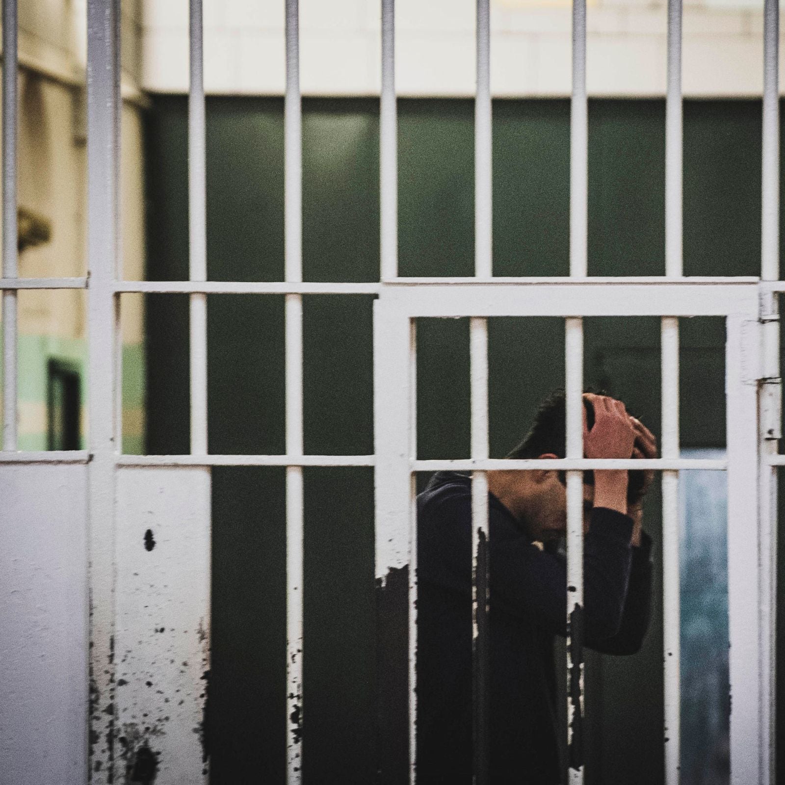 Carceri di Milano "fuori controllo" tra caldo e sovraffollamento. L'appello del Garante dei detenuti