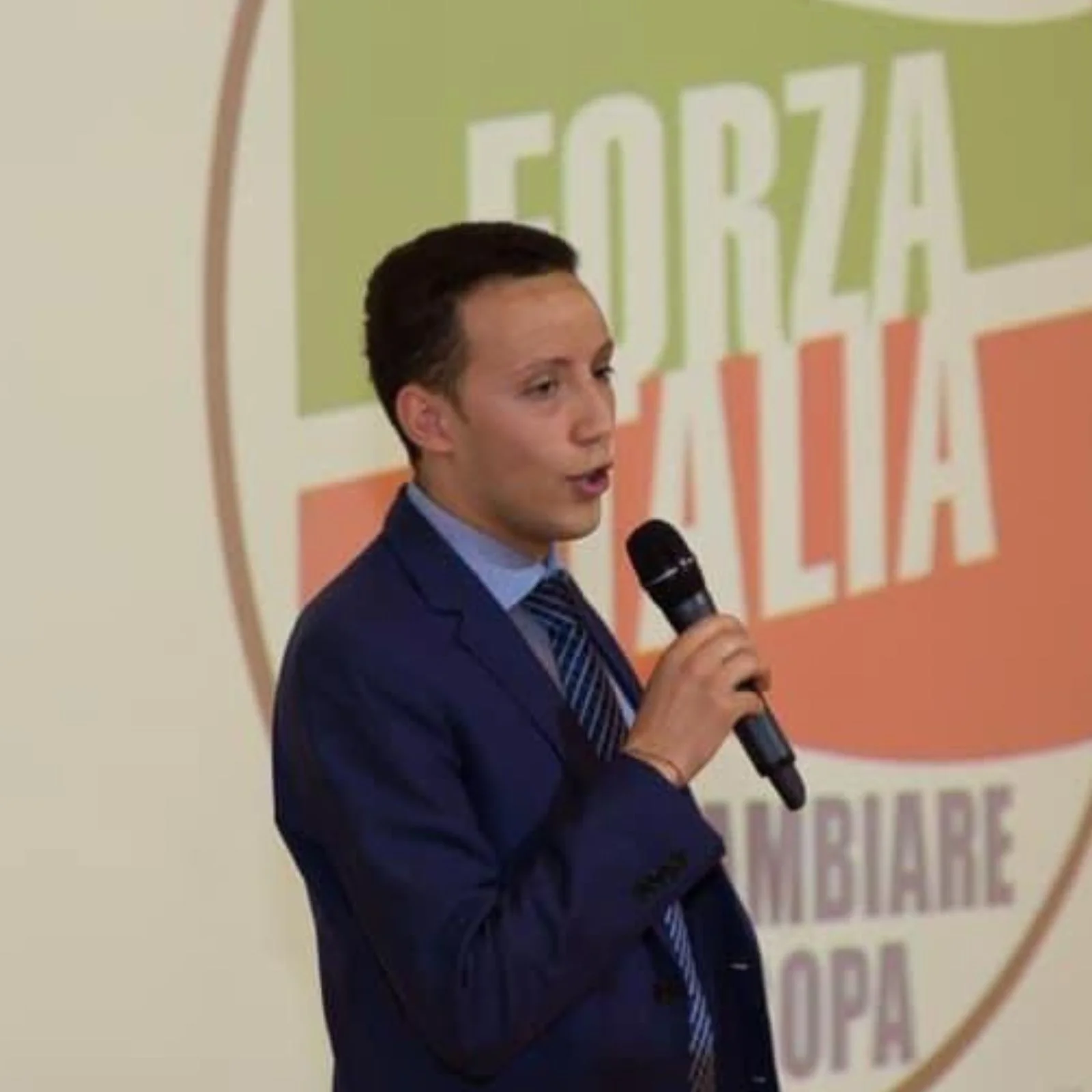 “Salvini fa strumentalizzazione, Forza Italia è per la società multietnica”