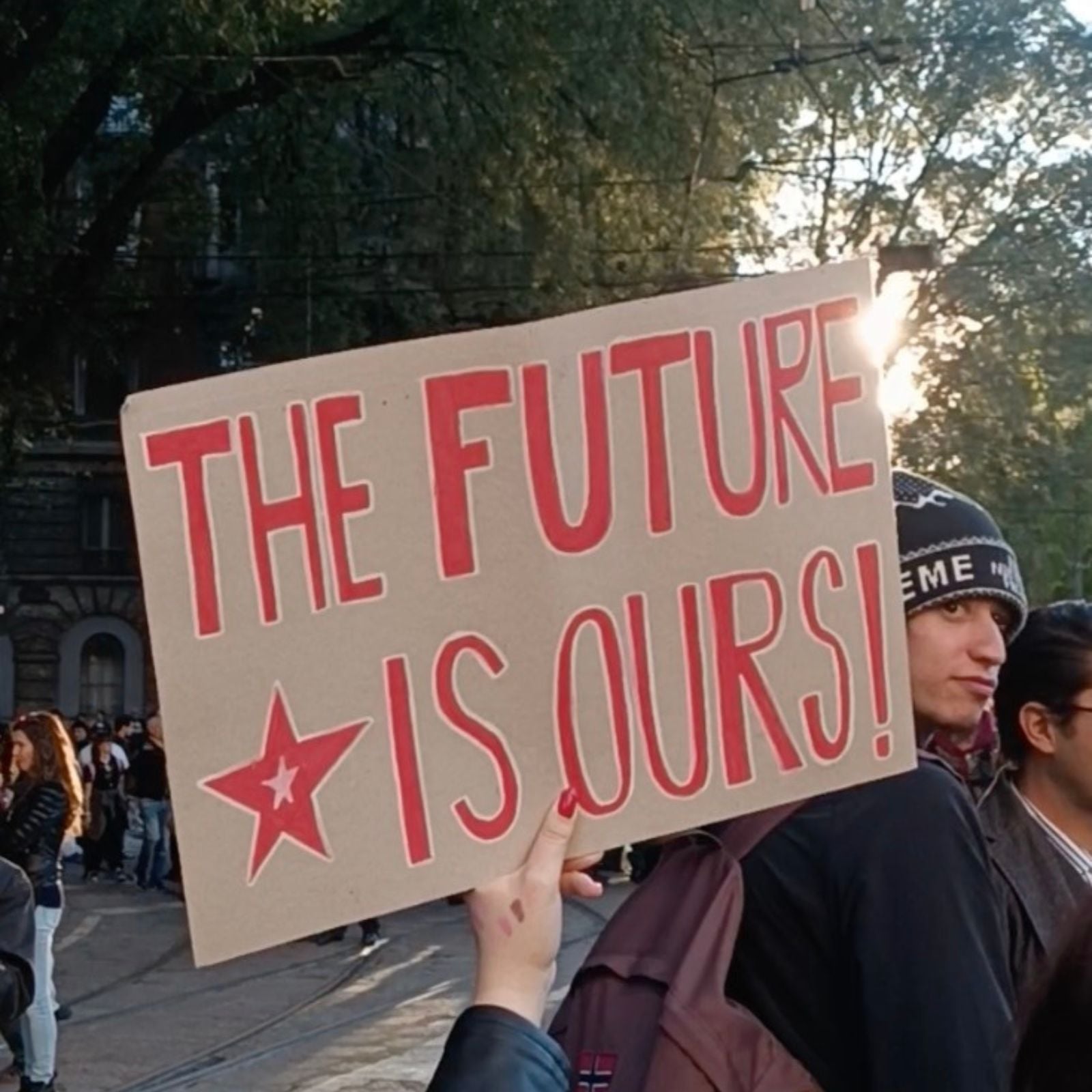 Nonostante tutto, i ragazzi di nuovo in piazza. Le voci dei manifestanti
