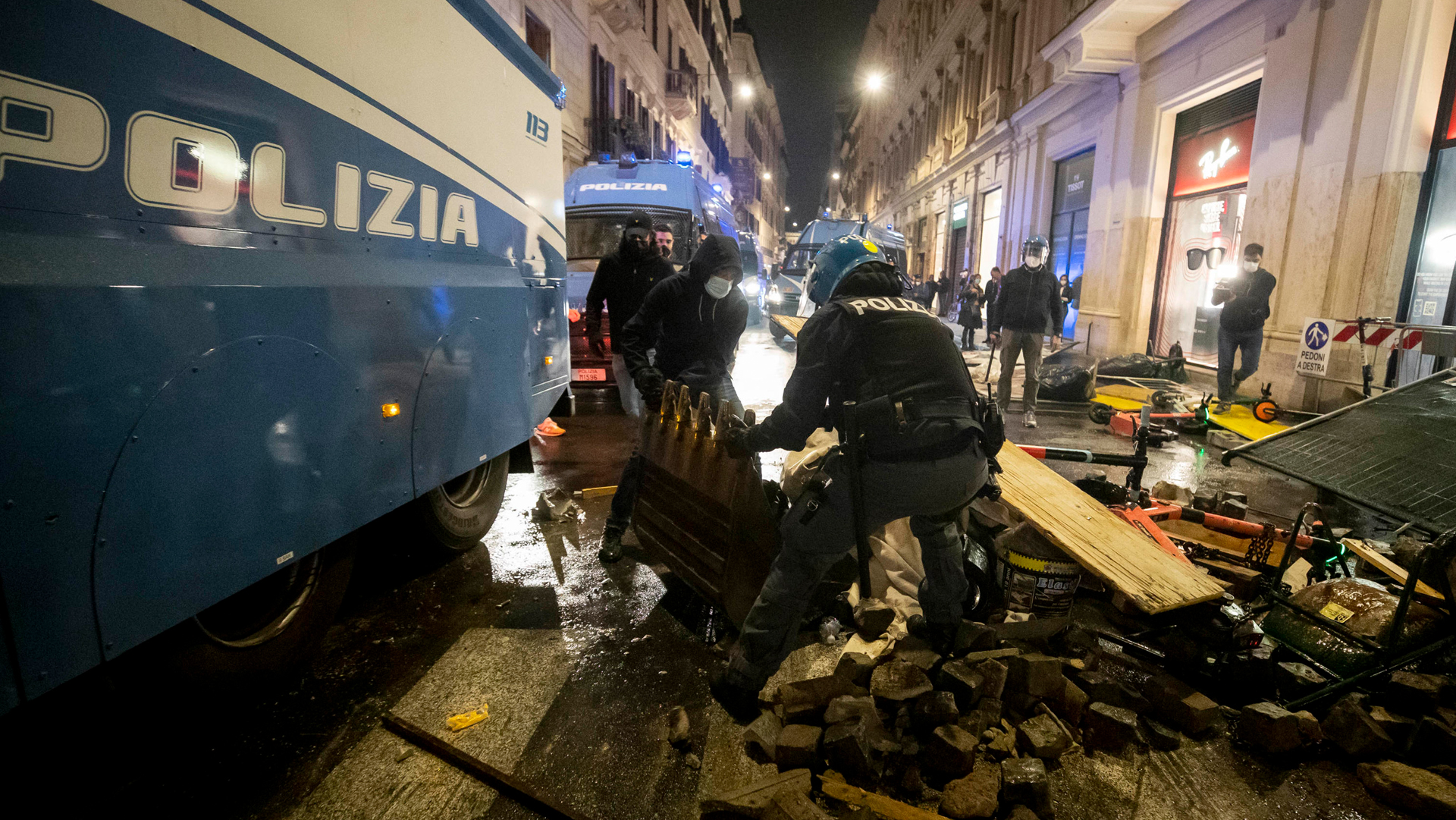 assalto roma forza nuova ANSA