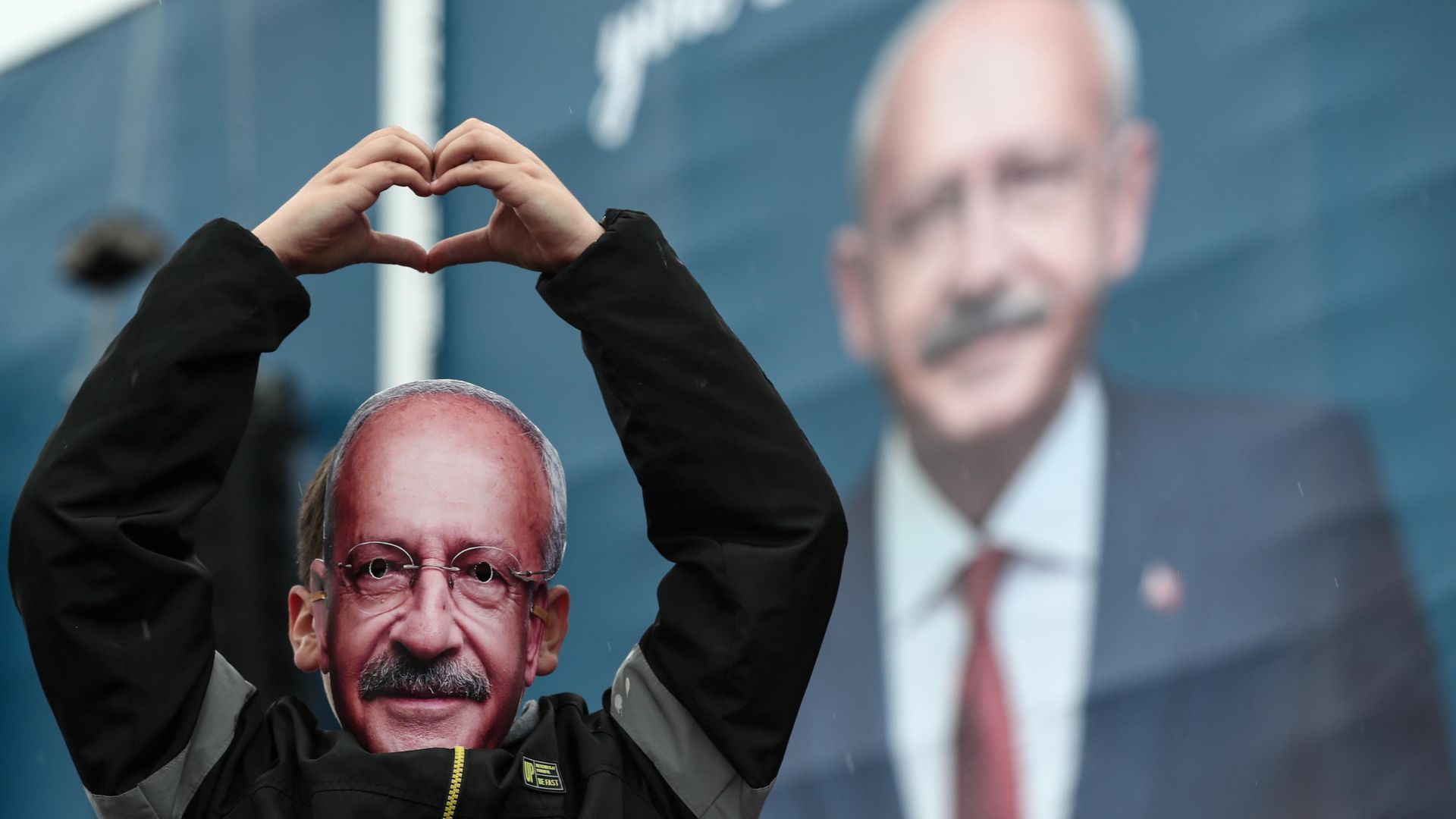 Il candidato presidenziale turco e oppositore di Erdogan, Kilicdaroglu, tiene un evento di campagna a Istanbul.