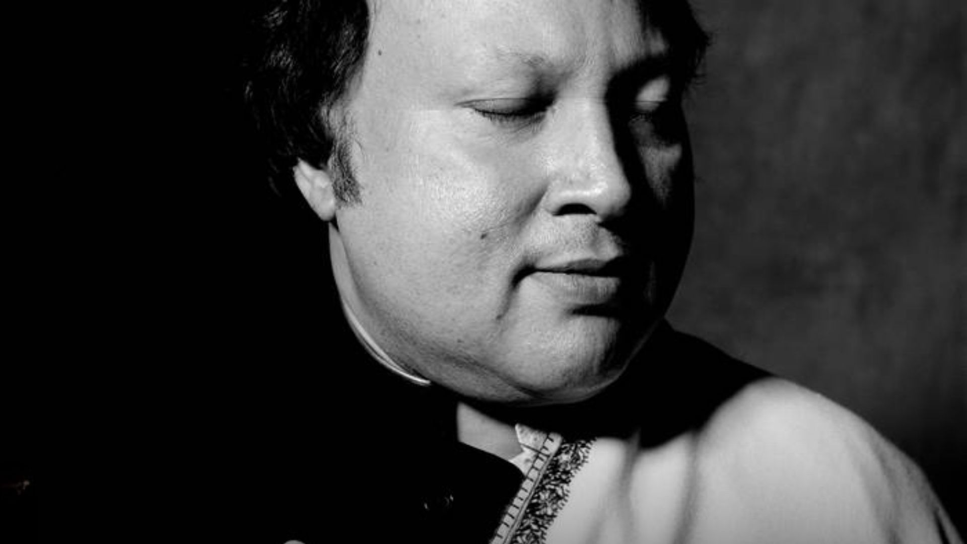 Nusrat Fateh Ali Khan - chain of light