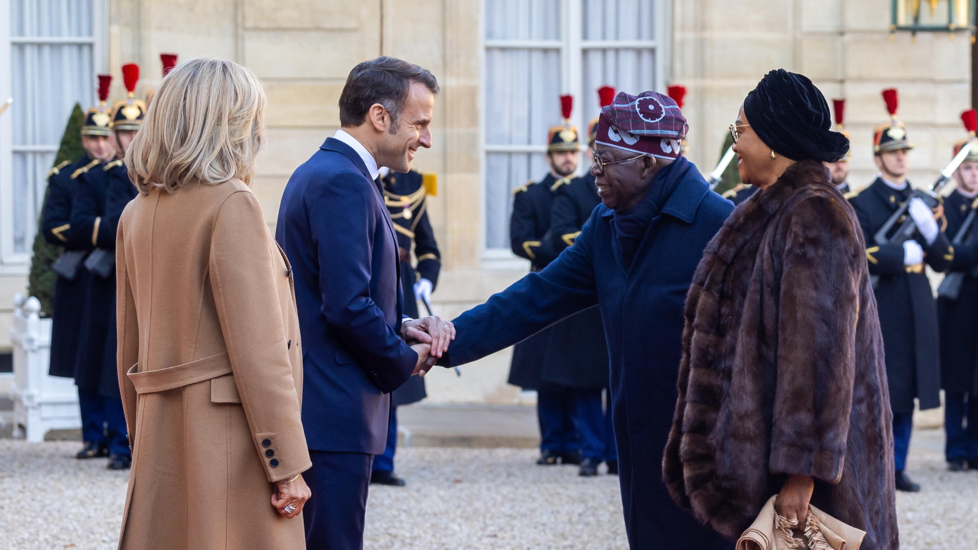 Capo di stato nigeriano in Francia per la prima volta in 24 anni