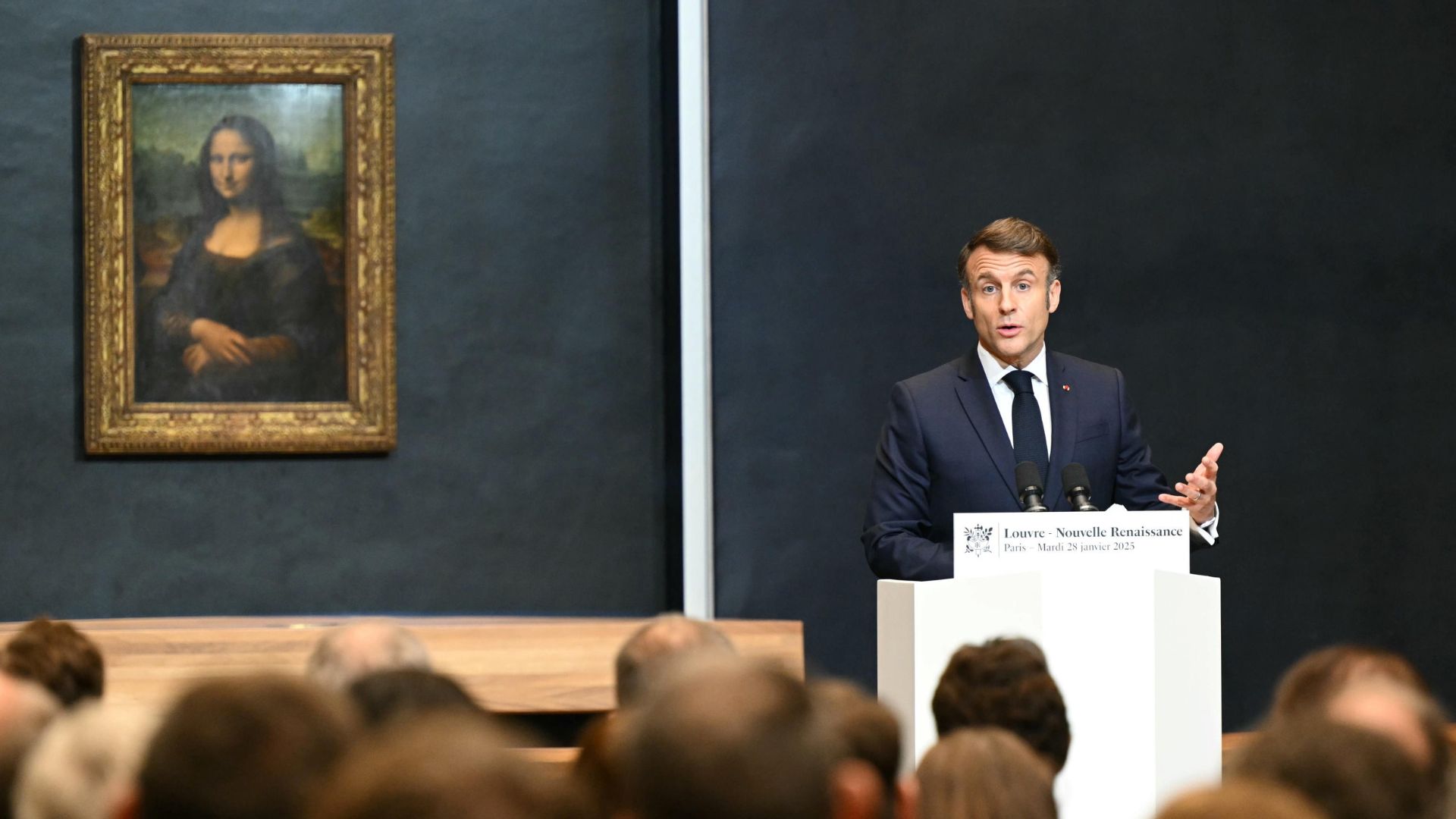 Macron Louvre ANSA